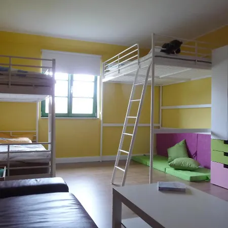 Ostsee-bauernhof-hocke *