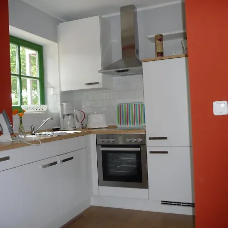 Ostsee-bauernhof-hocke *