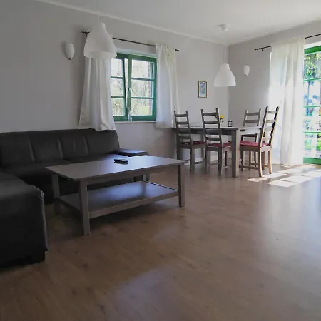 Ostsee-bauernhof-hocke * Benz (Nordwestmecklenburg)